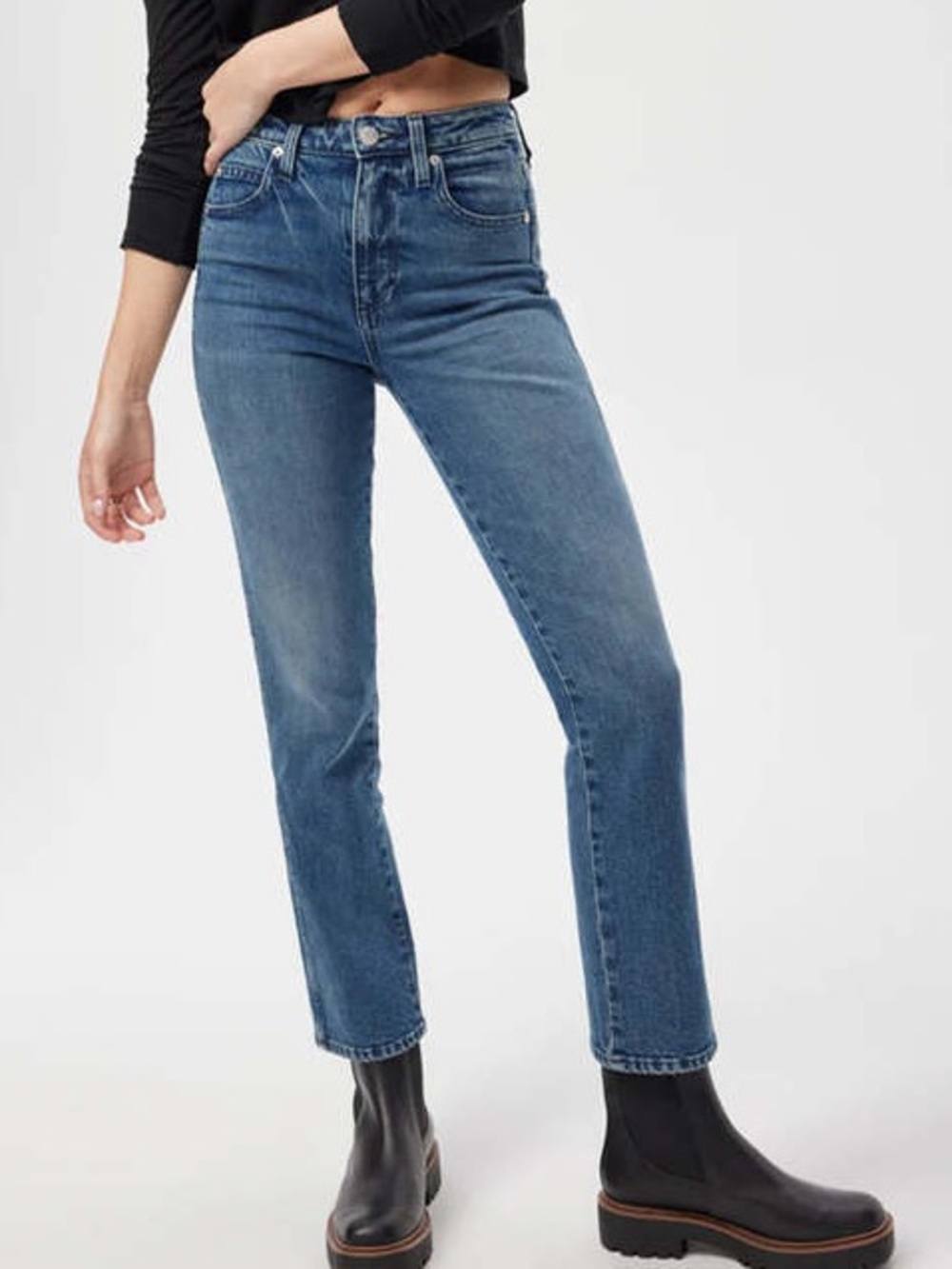 AMO Chloe Crop Jeans High Rise Slim Straight Medium Wash size 24 Inseam 27”
